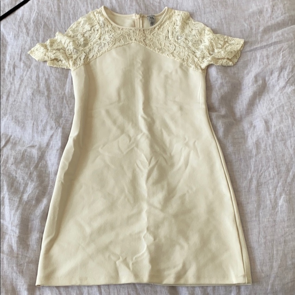 ❤️ White Urban Outfitters bodycon dress
